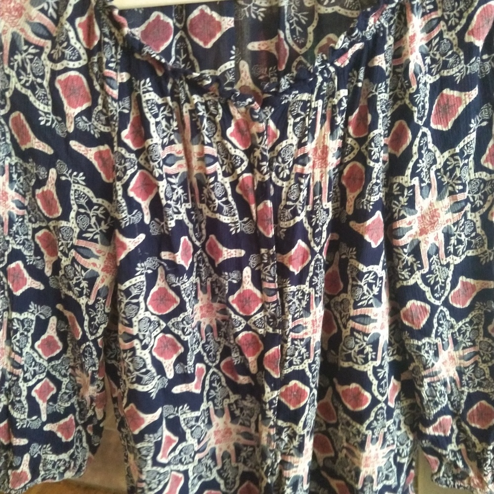Flowy delicate  Viscose blouse